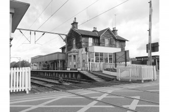 Balloch, Central Station
View from SE across level crossing