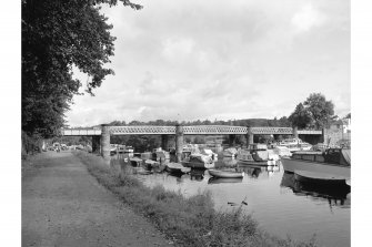 Balloch Bridge
View of upstream face, from S