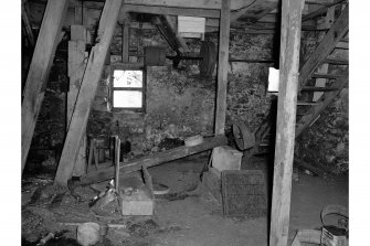 Craig Mill
Interior view; bottom stones