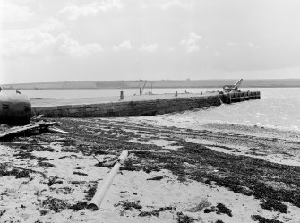 Burray, Pier
View from NNW showing WNW front