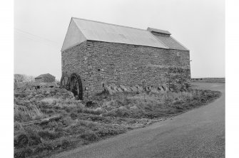 Conyar, Russland Road, Mill of Harray
View from NW showing WNW front and NNE front