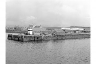 Westray, Gill Pier
View from SSE showing SW front and SE front of pier