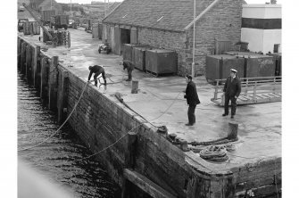 Westray, Gill Pier
View from WSW showing crane and SW corner of pier