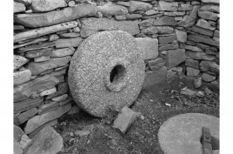 Huxter, Norse Mill
General view showing top stone