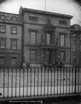View of front facade showing horse and carriage drawn up outside, insc: 'Royal College of Physicians. Edinburgh.417'
