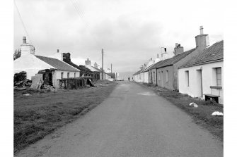 Seil, Ellanbeich, 1-41, Slate Quarry Workers' Dwellings
View from ESE showing NNE front of number 31 and SSW front of numbers 17-21