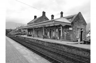 Dalmally Station
View from SE showing SSW and ESE fronts of main station building