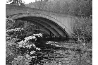 Invergarry Bridge
Detail of main arch