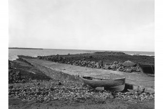 Staffin, Ob Nan Ron, Slipway
General View