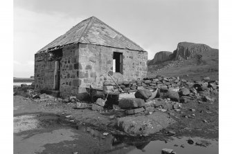 Staffin, Ob Nan Ron, Store
General View