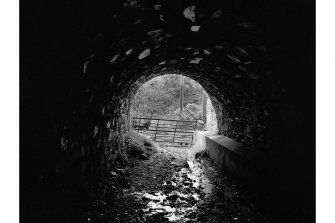 Mount Alexander Aquaduct
View along carriageway