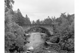 Invermoriston New Bridge
View from W showing WNW front