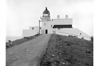 Stoer Head Lighthouse
General View