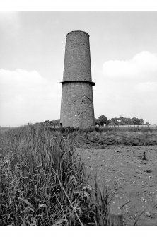 Dumbarrow, Windmill
General view showing structural traces