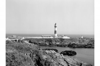 Buchan Ness Lighthouse
General View