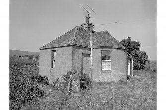 Mossat, Tollhouse
General View