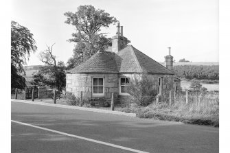 Broomhill, Tollhouse
General View