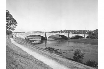 Aberdeen, Ruthrieston, King George VI Bridge
General View