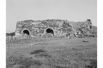 Shinness Limeworks
View from SSE showing S front of limekilns