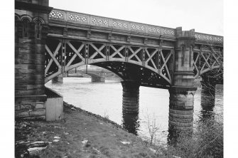 Glasgow, Clyde Street, Union Bridge
View from NNW showing N arch on NW front