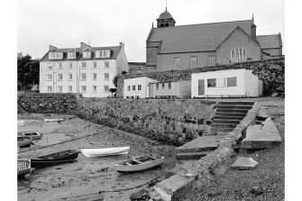 Kinghorn Harbour
General View