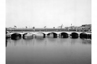 Glasgow, Glasgow Bridge
View from ESE showing ESE front