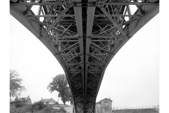 Fochabers Bridge
View looking NW showing underside of cast-iron arch