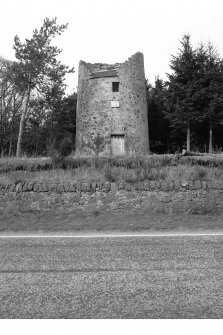 Melville House, Windmill
General View