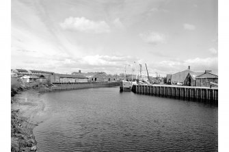 Perth Harbour
General View