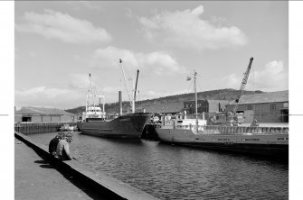 Perth Harbour
General View