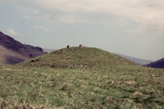 RCAHMS. Grave of Diarmaid, stone circle