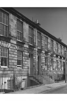 Edinburgh, 3-9 Malta Terrace.
General view from South.