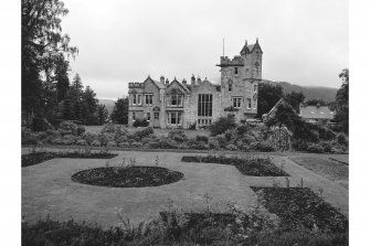 Flichity House
View from SE showing SE front
