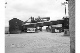 Glasgow, General Terminus Quay
View from WNW showing WNW front of conveyor with cranes in background