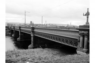 Glasgow, Dalmarnock Road, Dalmarnock Bridge
View from N showing ENE front
