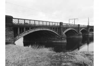 Dalmarnock, Railway Bridge
View from SE showing ENE front