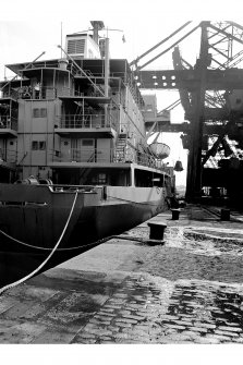 Glasgow, General Terminus Quay
View of bulk carrier 'Vinland'