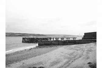 Kirn, Jetty
View from NNW showing N front of jetty with pier in background