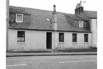 Kilbarchan, 1-41 Low Barholm Terrace, Terraced Houses
View from SSW showing SSW front of number 27