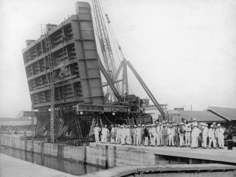 Ex-Scotland. Johore Causeway road and rail rolling lift bridge, Johore Strait, Malaysia/Singapore Island
General view of bridge under construction
