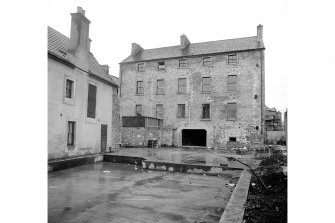 Bo'ness, Scotlands Close, Warehouse
General View