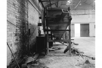Millikenpark, Robert Young Chemical Works; Interior
Side view of derris sifter showing feeder mechanism