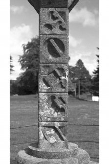 Asknish House, Sundial.
View of shaft