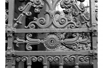 Glasgow, Cathedral Square, Glasgow Necropolis
Detail of gates
