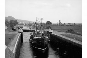 Inverness, Muirtown Locks
View of fishing boats in Muirtown Locks