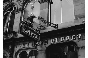 Edinburgh, 17 West Register Street, Cafe Royal
View of lobster sign