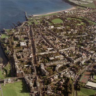 Oblique aerial photograph of St Andrews, taken from the WNW.