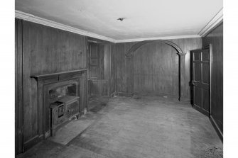Mull, MacQuarrie's House, interior.
General view of parlour.