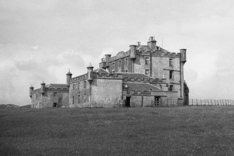 Coll, Breachacha House.
General view.