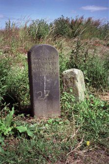 Ratho, Union Canal, milestones to E of Bridge Inn at Ratho.